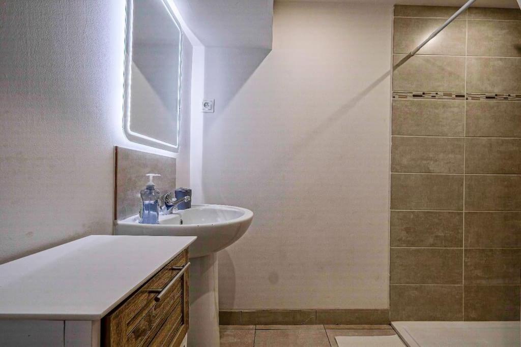 Magnifique Maison De Ville - Parking - Proche Disney Fublaines Εξωτερικό φωτογραφία